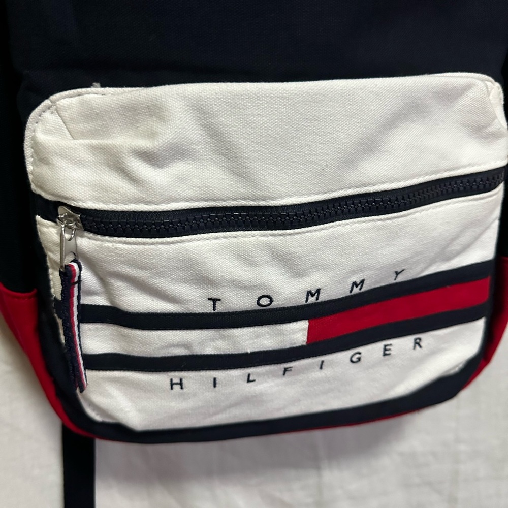 Tommy Hilfiger stripe logo back pack